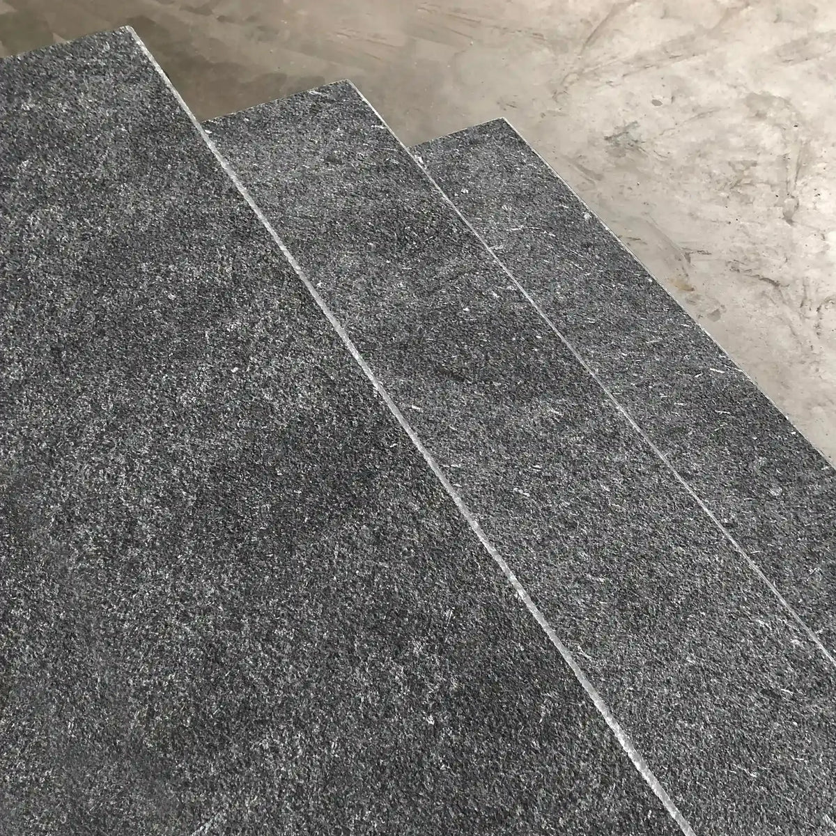 Marche bloc en granit JADE BLACK Minéral pierre naturelle