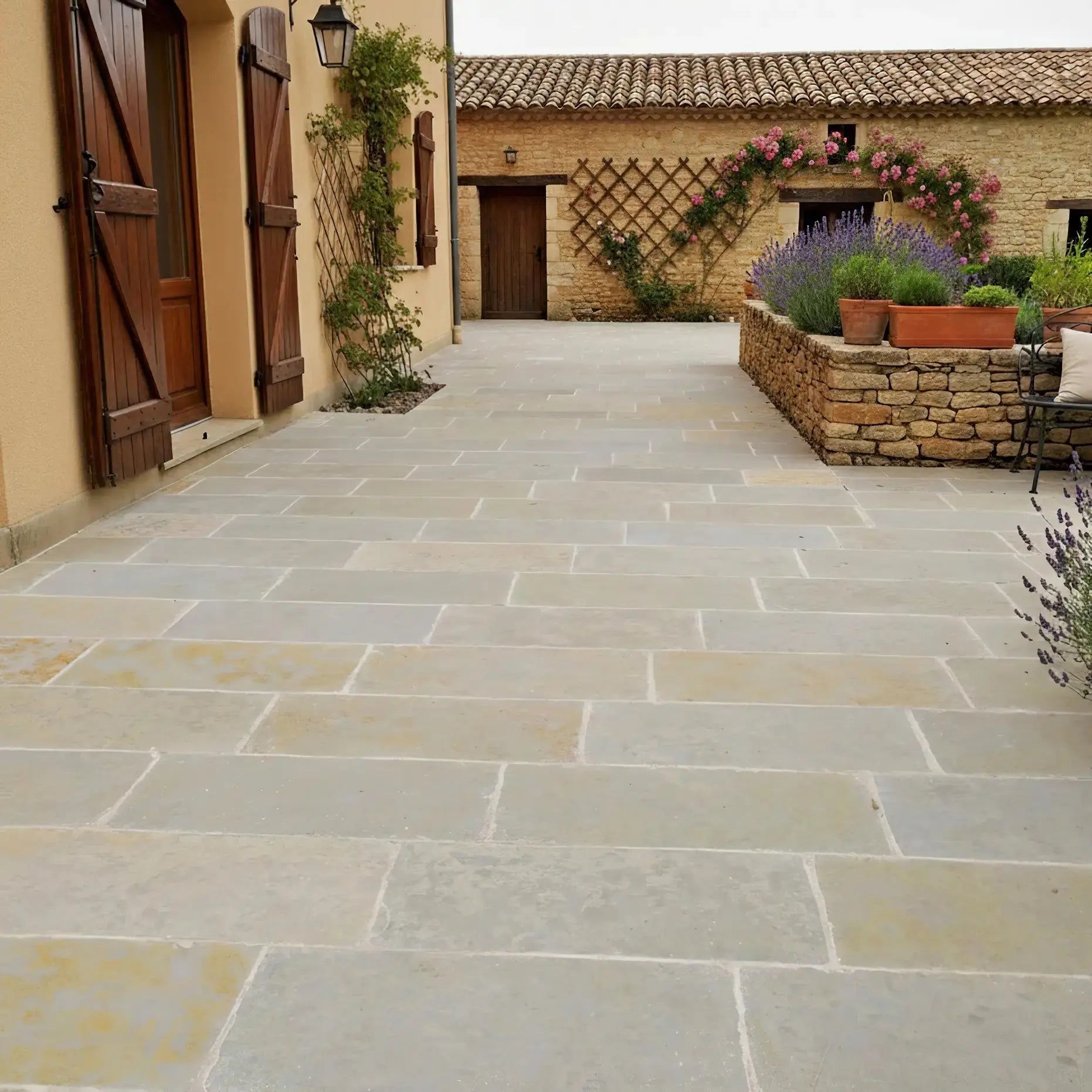 Bodenplatte extérieur Kalkstein LIMA BEIGE Bords bruts Minéral Naturstein