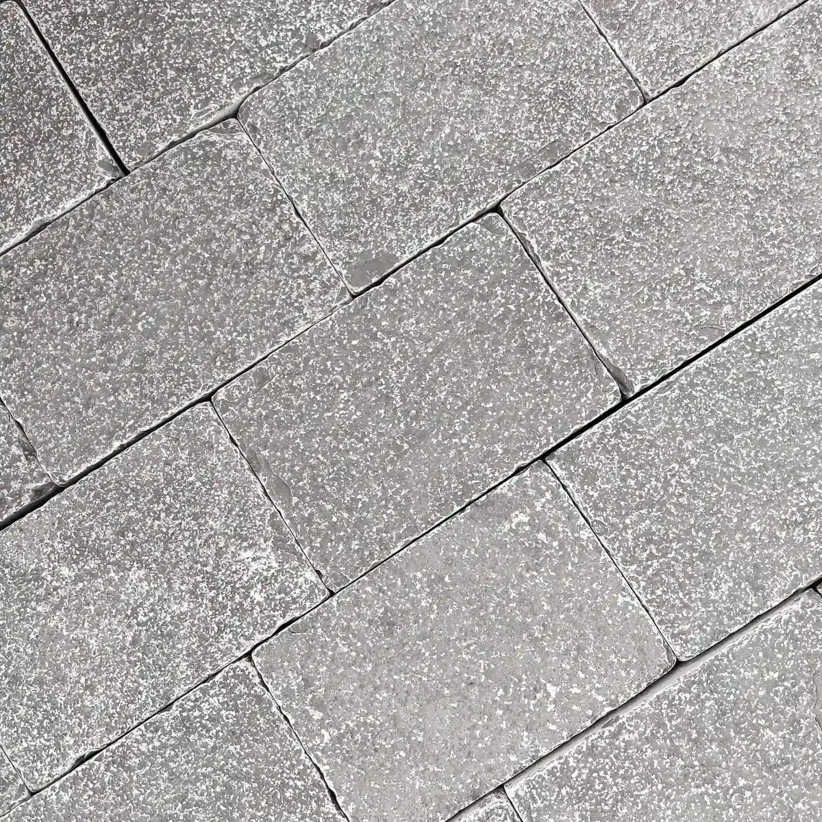 Pavé en pierre calcaire LIMA GRIS Minéral pierre naturelle