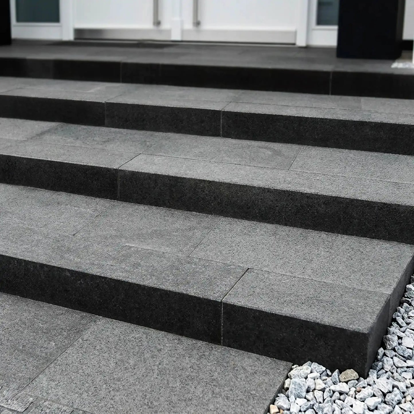 Marche bloc en BASALTE SUPER BLACK Minéral pierre naturelle