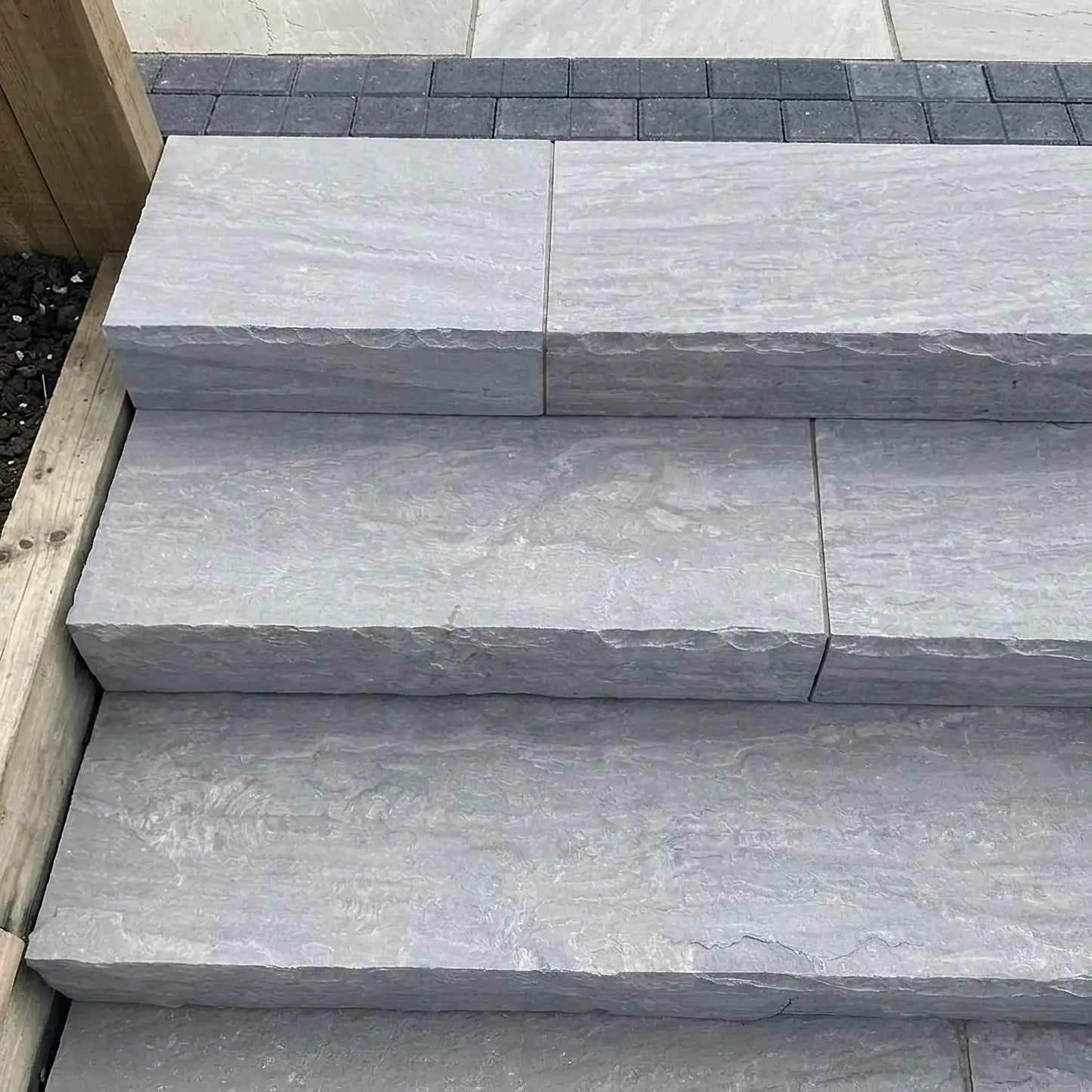 Blockstufe Sandstein KANDLA GREY Minéral Naturstein