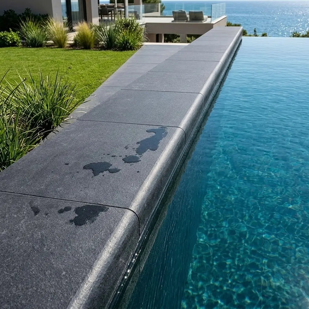 Margelle en BASALTE SUPER BLACK - Épaisseur 6 cm Minéral pierre naturelle