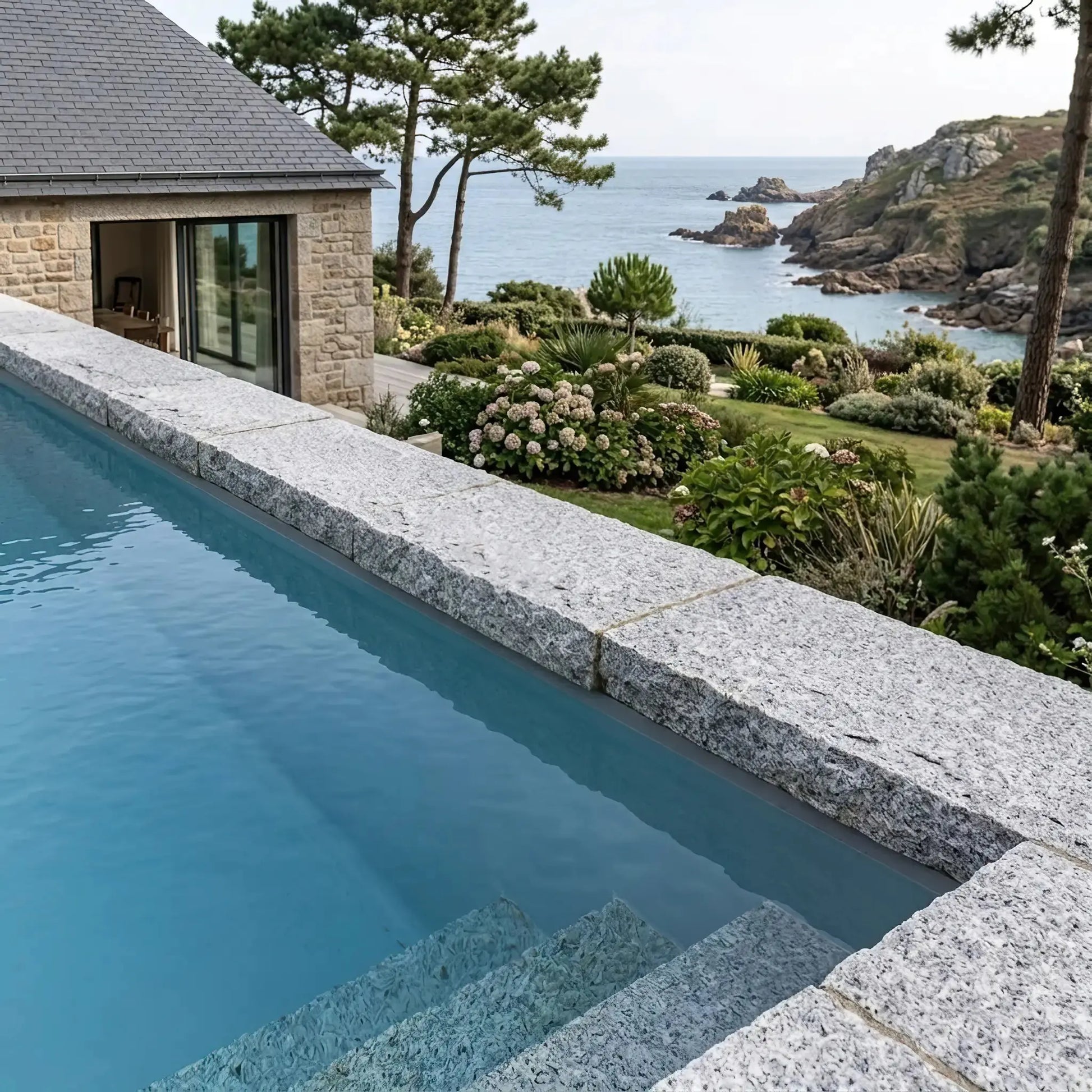 Margelle massive en granit SILVERSAND Minéral pierre naturelle
