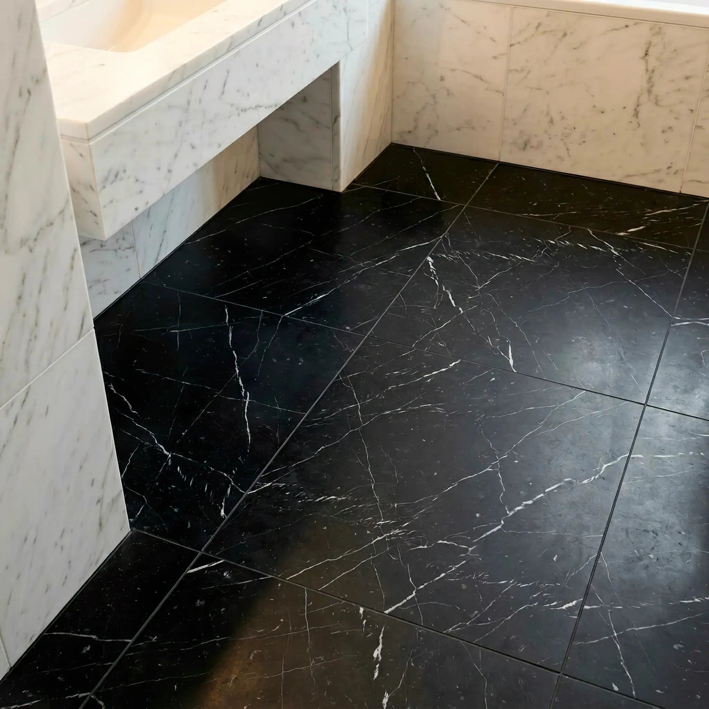 Dallage en marbre NOIR MARQUINA mat Minéral pierre naturelle