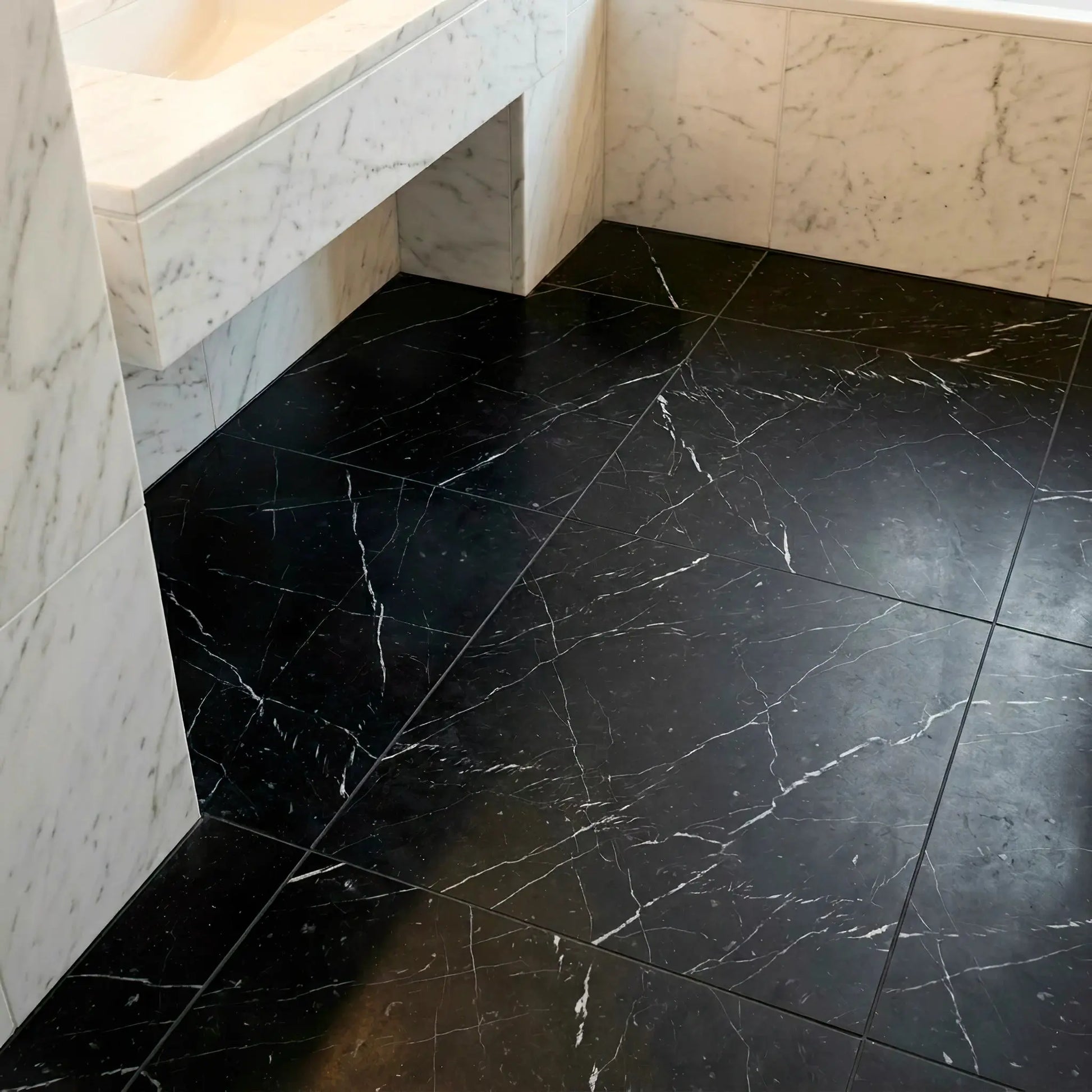 Dallage en marbre NOIR MARQUINA mat Minéral pierre naturelle