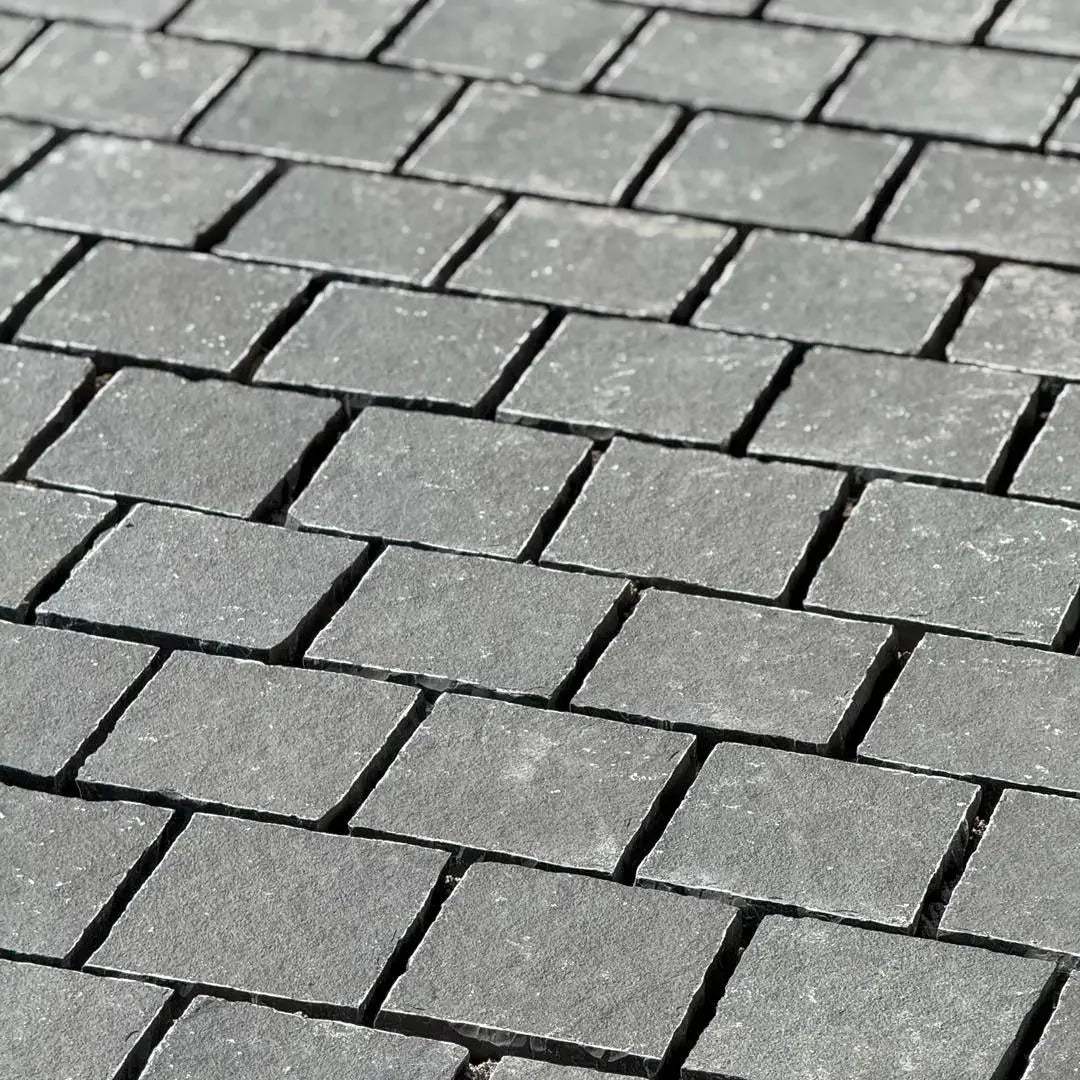 Pflaster Basalt SUPER BLACK Naturel - Minéral Naturstein