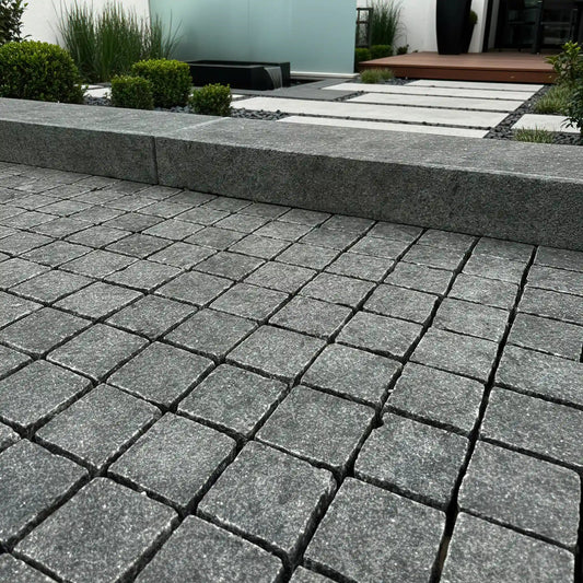 Pavé en granit JADE BLACK Minéral pierre naturelle