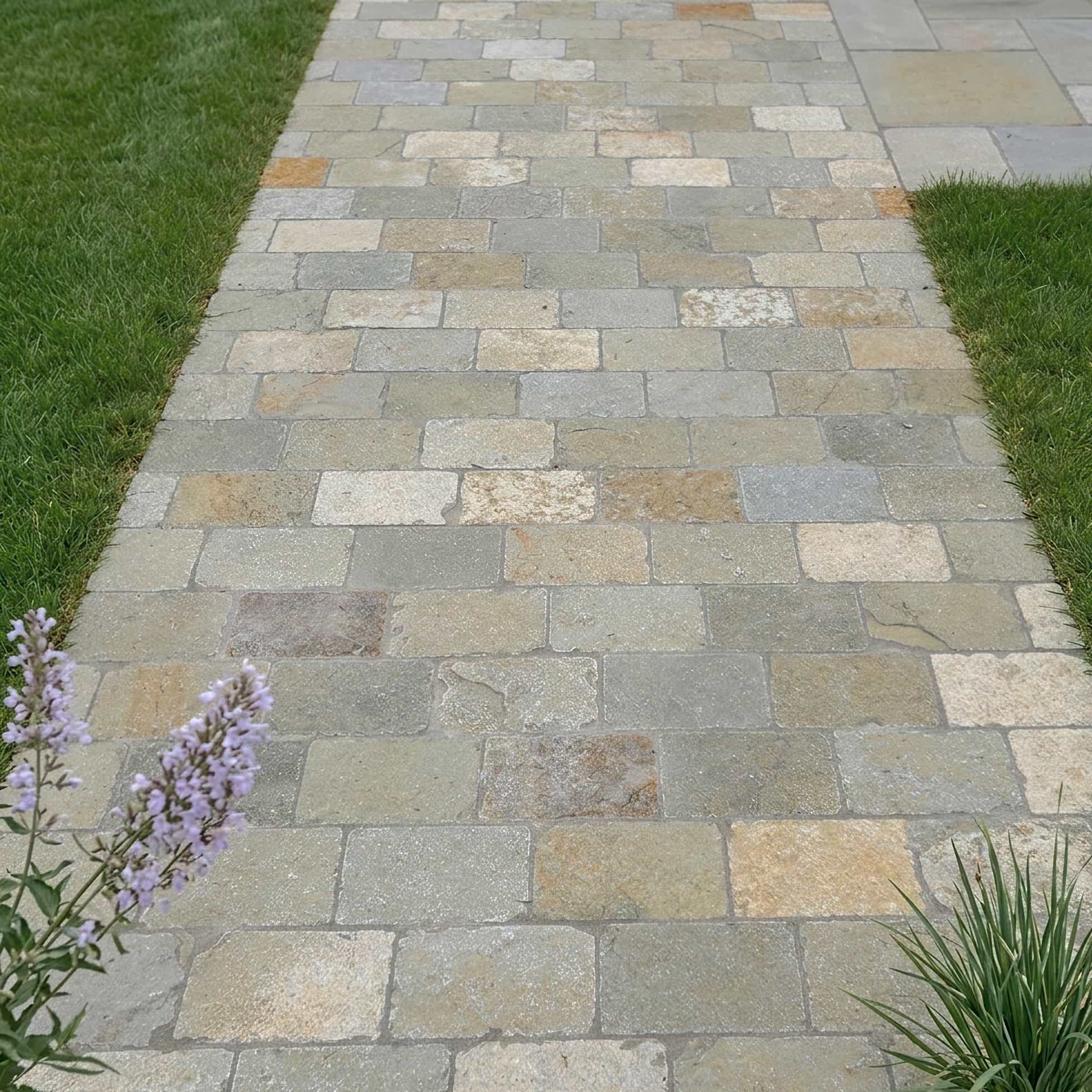 Pavé en pierre calcaire LIMA BEIGE Minéral pierre naturelle