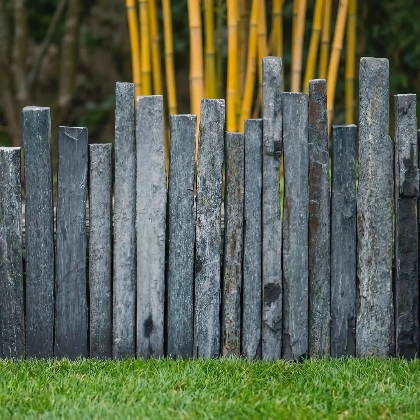 Dekorativer Pfosten aus Schiefer BLACK SLATE AZUL – Minéral Naturstein