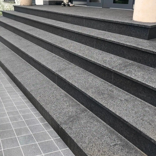 Escalier en granit JADE BLACK Minéral pierre naturelle