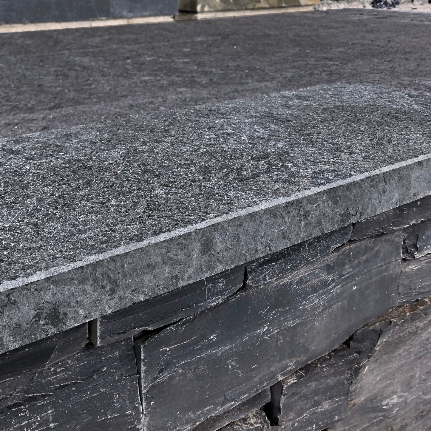 Mauerabdeckungen Granit JADE BLACK