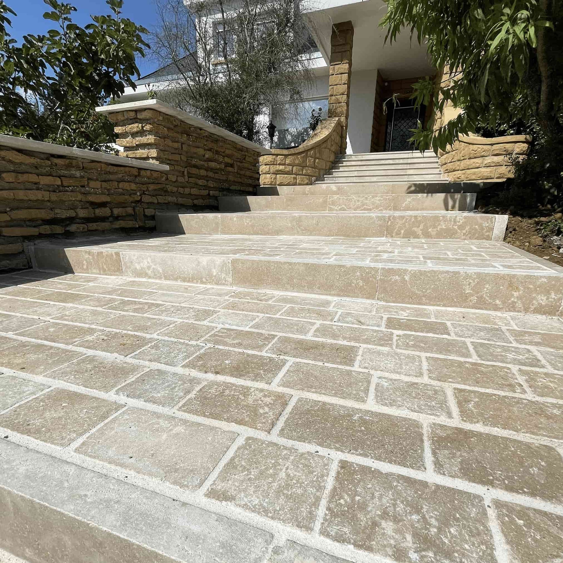 Pavé en pierre calcaire SINAI PEARL - Minéral Pierre Naturelle