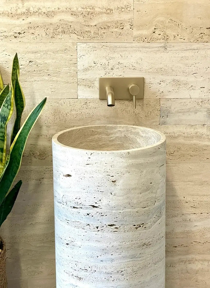 Vasque sur pied en TRAVERTIN ROMAIN